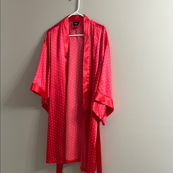La SENZA Red Satin Robe - Picture 4 of 9